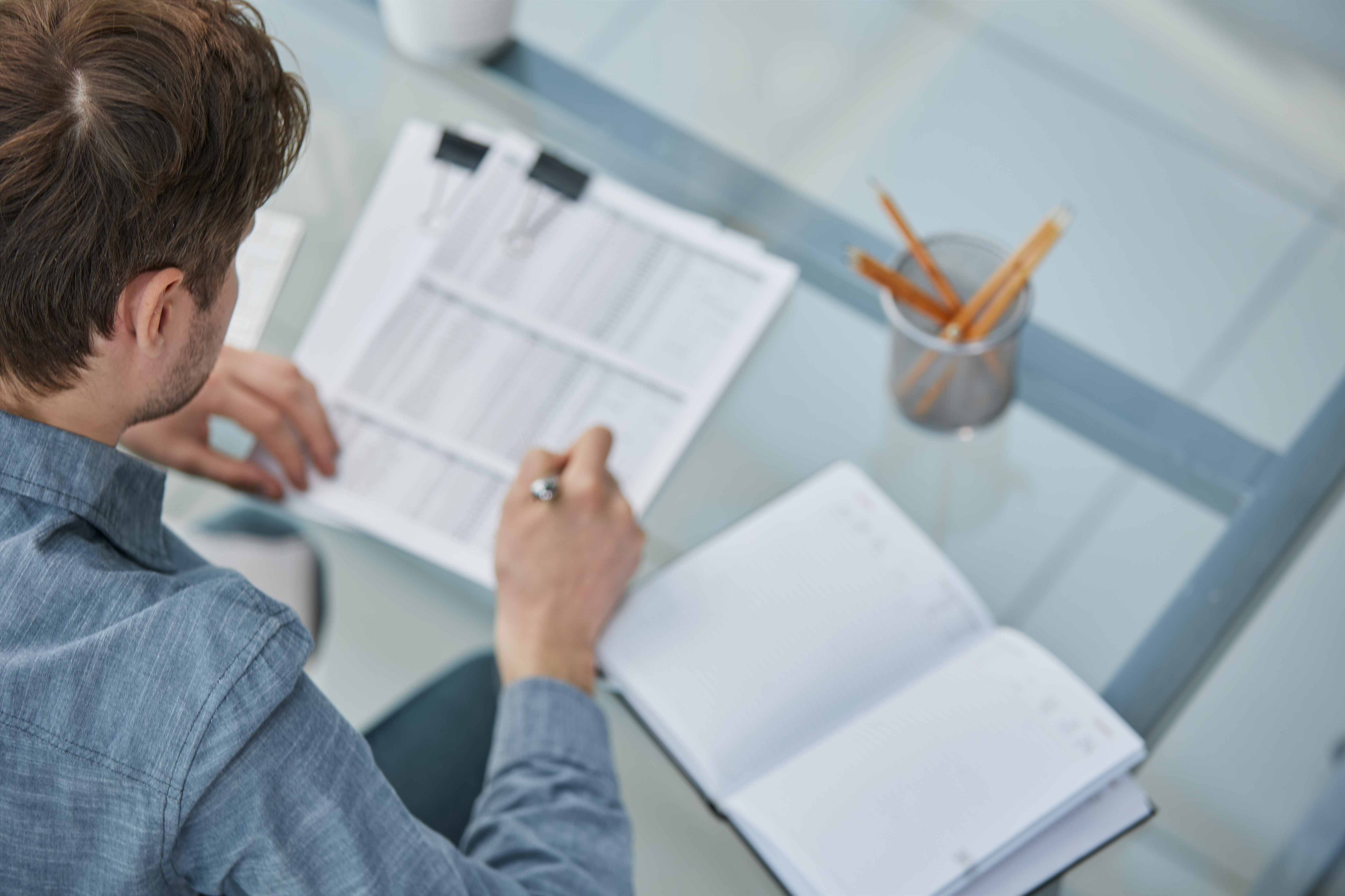 Чек-лист: Как начать минималистичный подход в работе и учебе