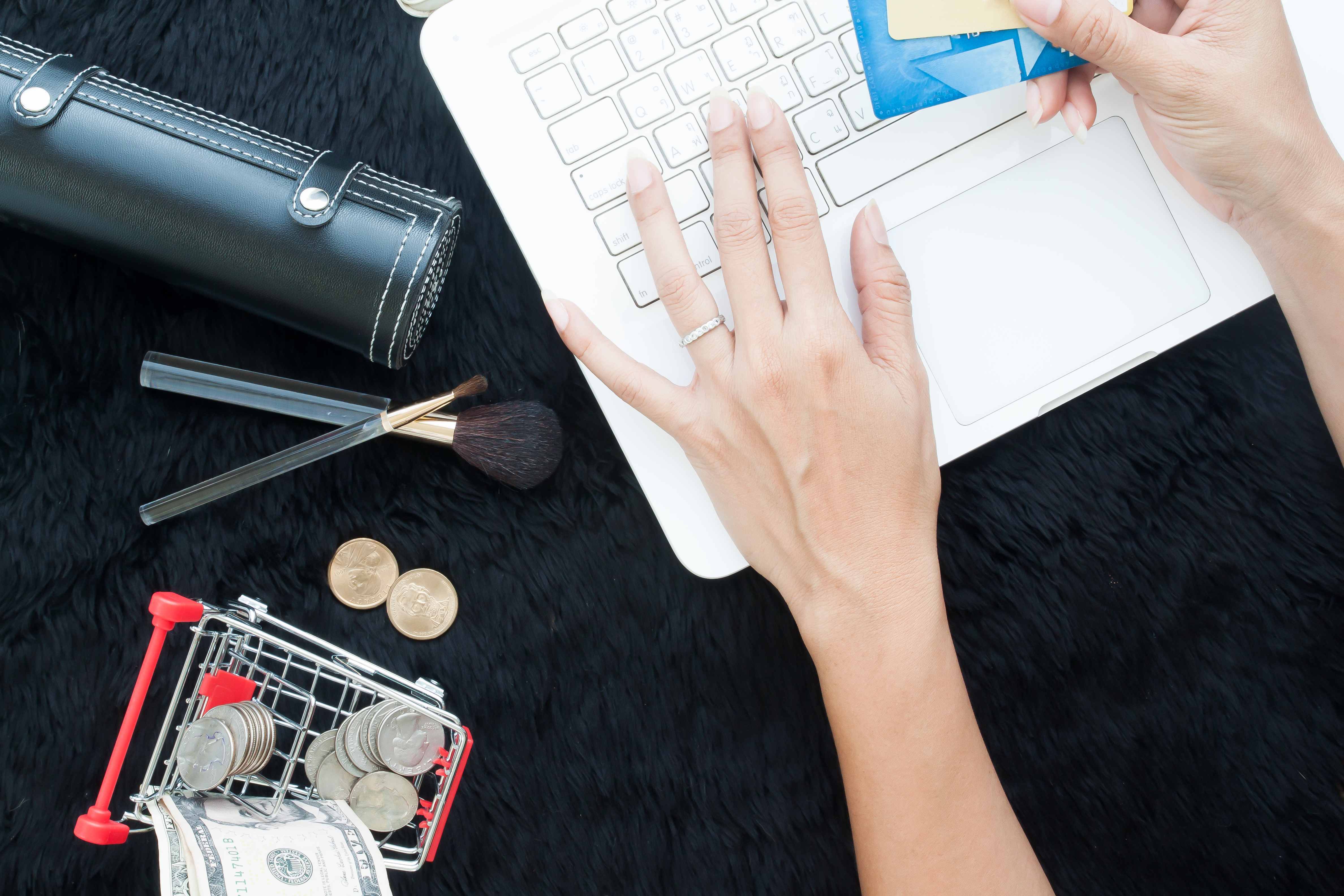 Список онлайн-платформ для продажи ваших товаров и услуг