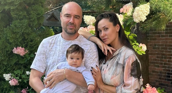 «Для меня он сейчас заколдованный»: Елена Товстик впервые высказалась о разводе с мужем после его измены с женой Дмитрия Диброва